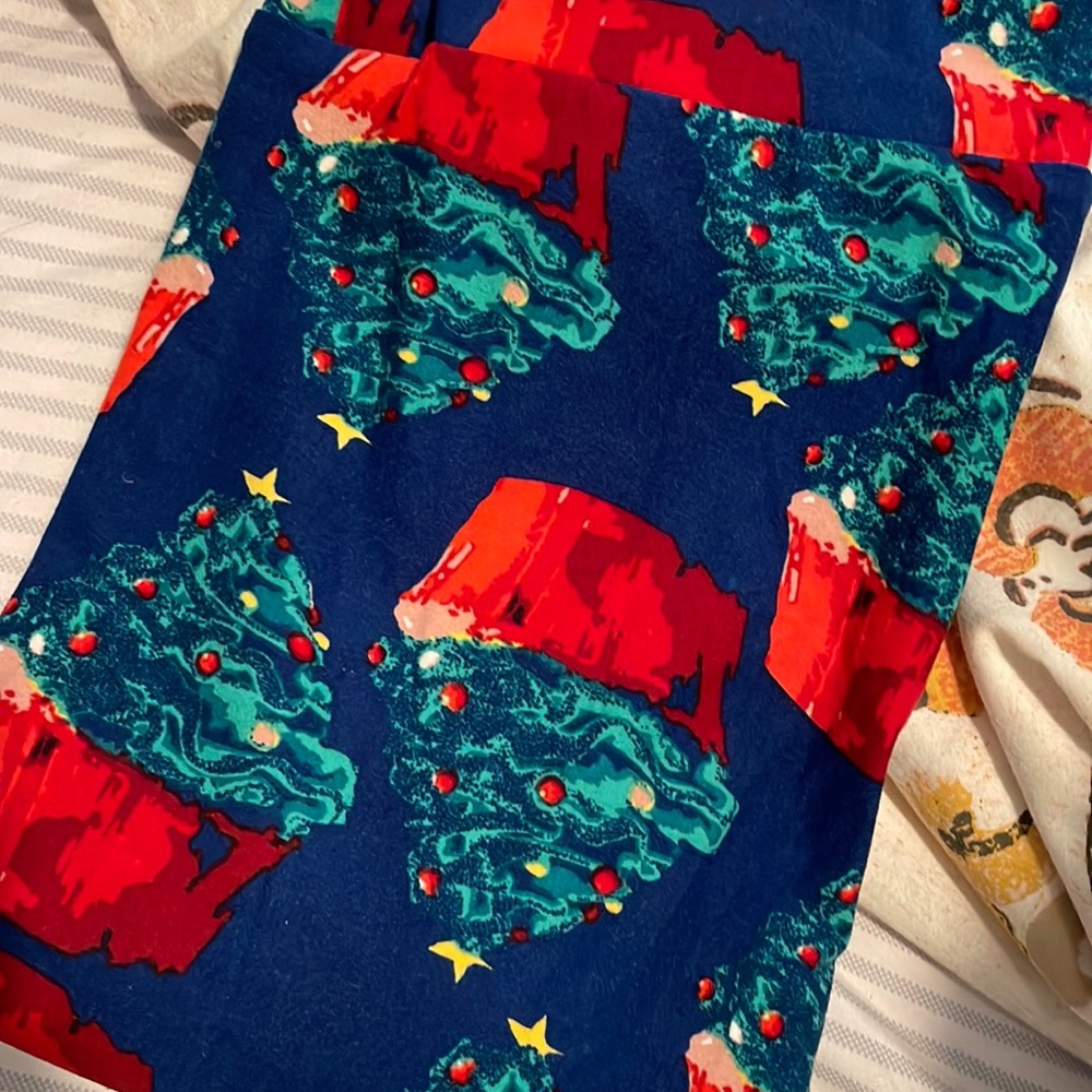 Lularoe Christmas Cupcake Leggings